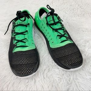 Under Armour big boy’s lace up athletic sneakers mesh upper running shoes